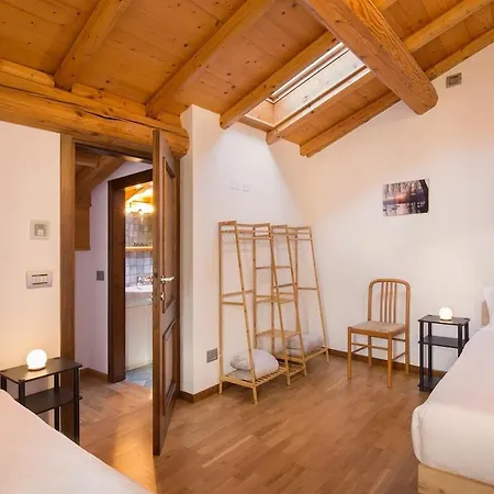 Lucia Coi-quiet And View Villa