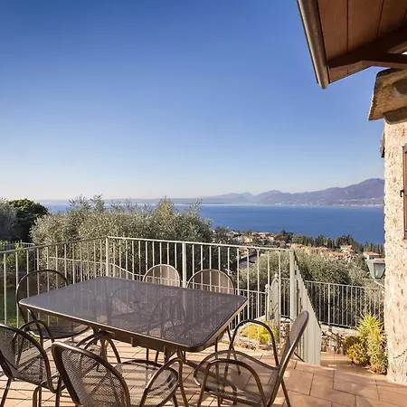 Lucia Coi-quiet And View Villa Torri Del Benaco